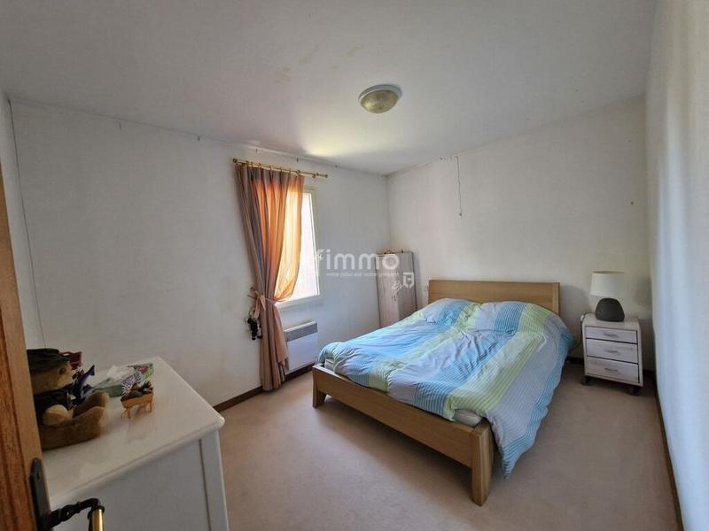 Maison - 94 m² - 7 pièces