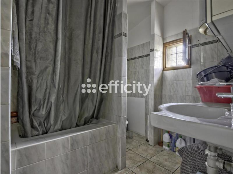 Immeuble - 285 m² - 14 pièces