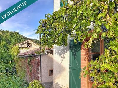 Maison - 203 m² - 7 pièces