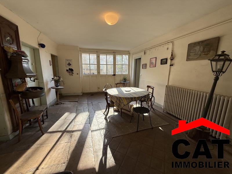 Maison - 366 m² - 13 pièces