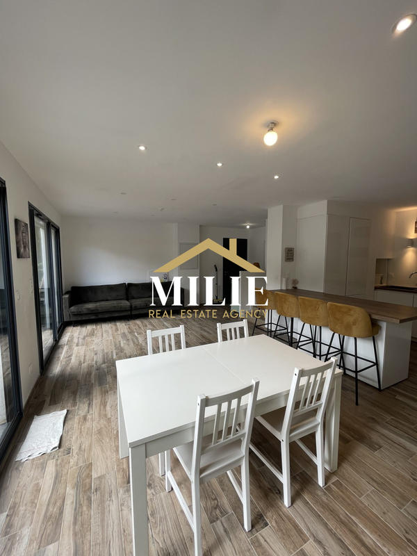 Maison - 82 m² - 4 pièces