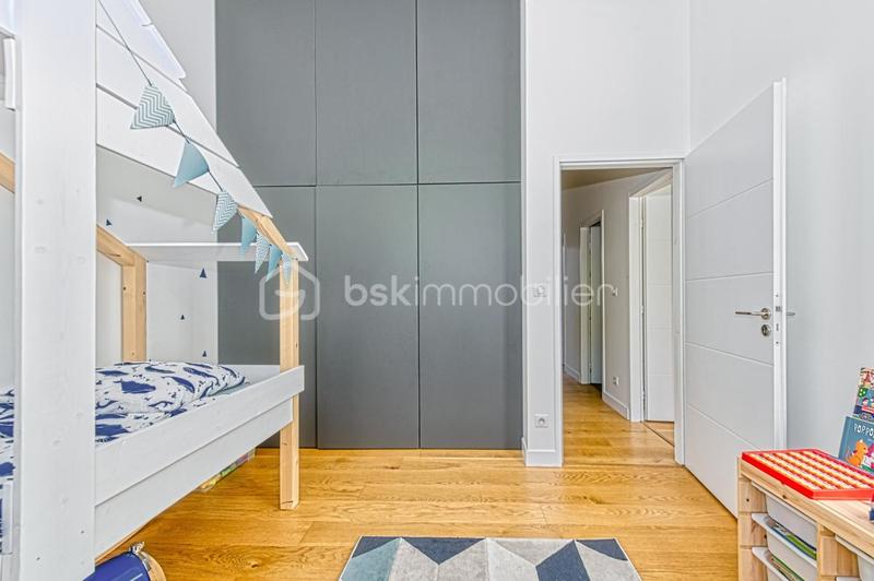 Loft - 125 m² - 5 pièces