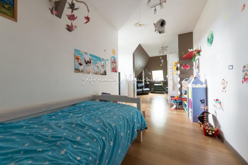 Maison - 180 m² - 7 pièces