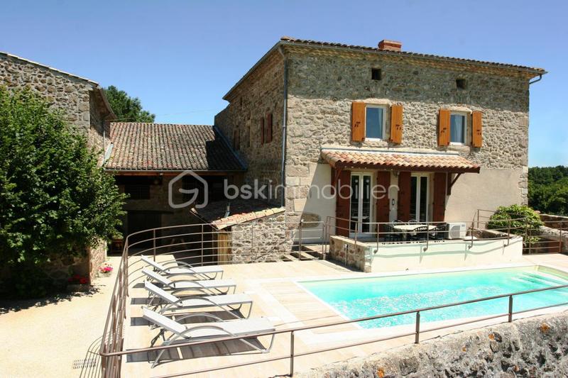 Maison en pierre - 265 m² - 8 pièces