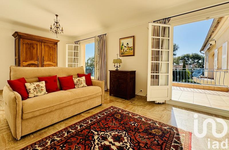 Maison - 350 m² - 8 pièces