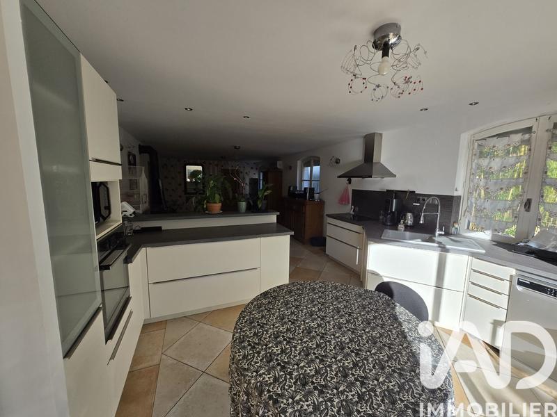 Appartement - 99 m² - 4 pièces