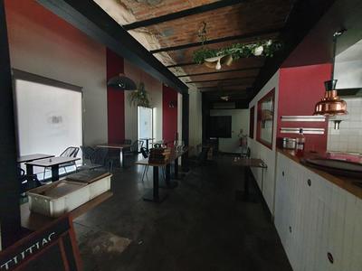 Local commercial - 310 m²