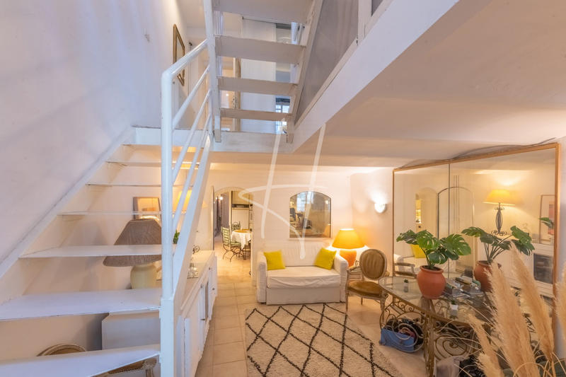 Maison traditionnelle - 137 m² - 6 pièces