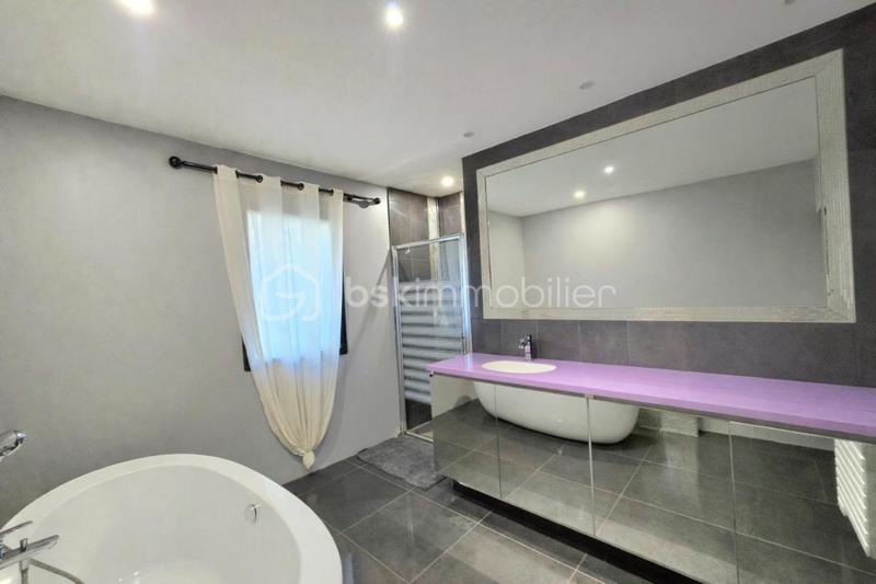 Maison - 172 m² - 5 pièces