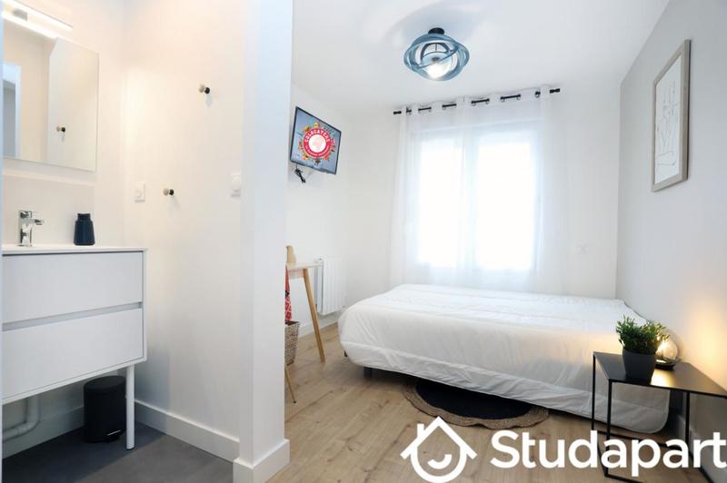 Chambre - 10 m² - 1 pièce