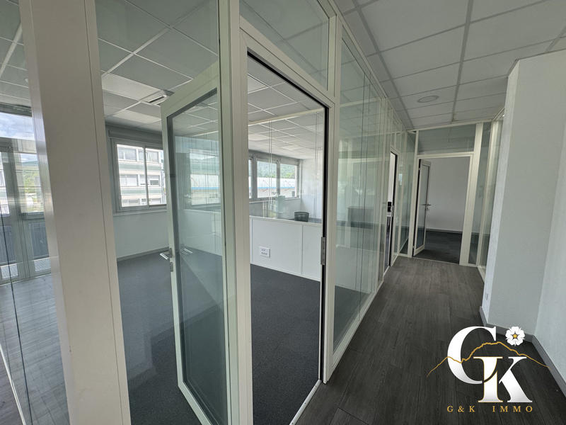 Bureau - 328 m² - 10 pièces