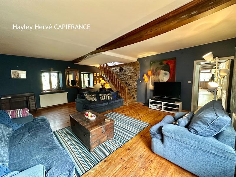 Maison - 336 m² - 15 pièces