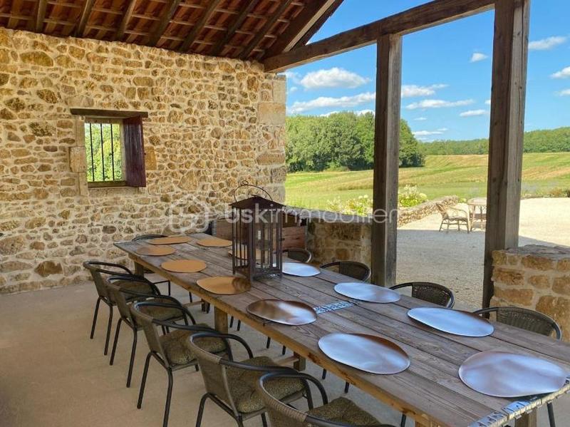 Demeure - 337 m² - 12 pièces