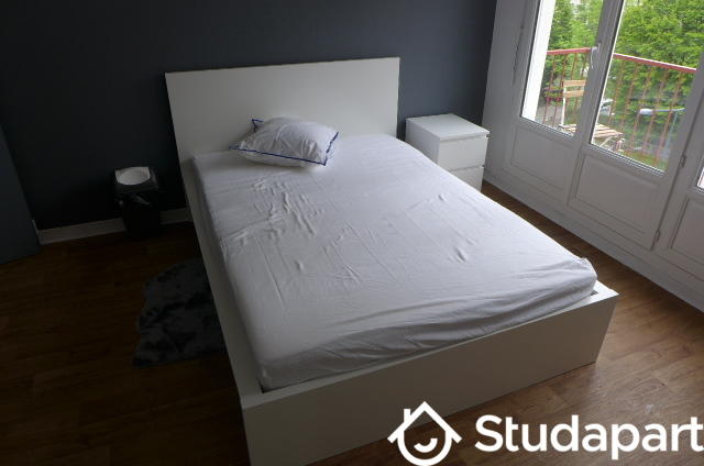 Chambre - 11 m² - 1 pièce