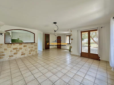 Maison - 98 m² - 4 pièces