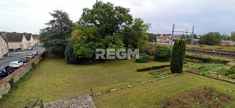 Propriété - 229 m² - 8 pièces