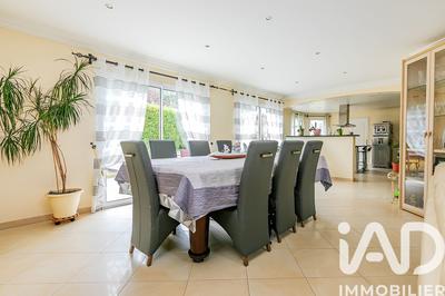 Maison - 213 m² - 7 pièces