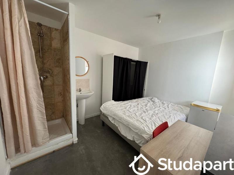 Chambre - 11 m² - 1 pièce