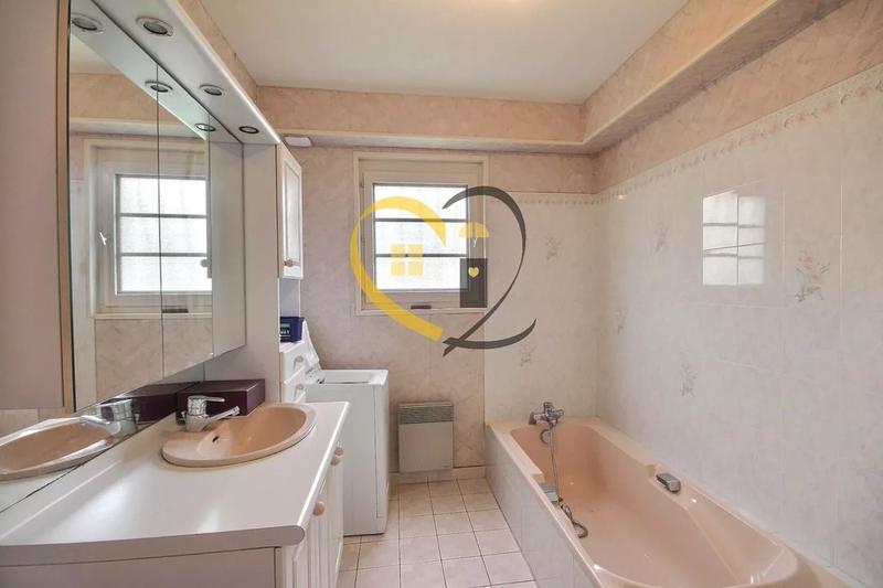 Maison - 153 m² - 5 pièces