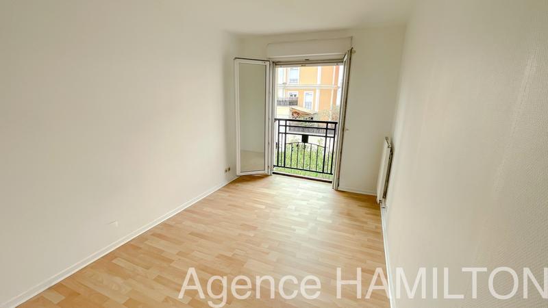 Appartement - 79 m² - 4 pièces