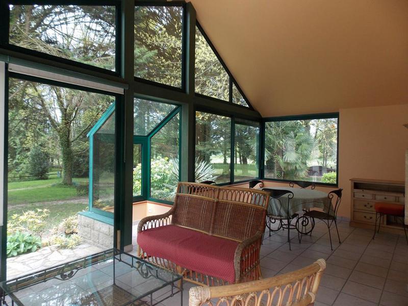 Maison - 230 m² - 8 pièces