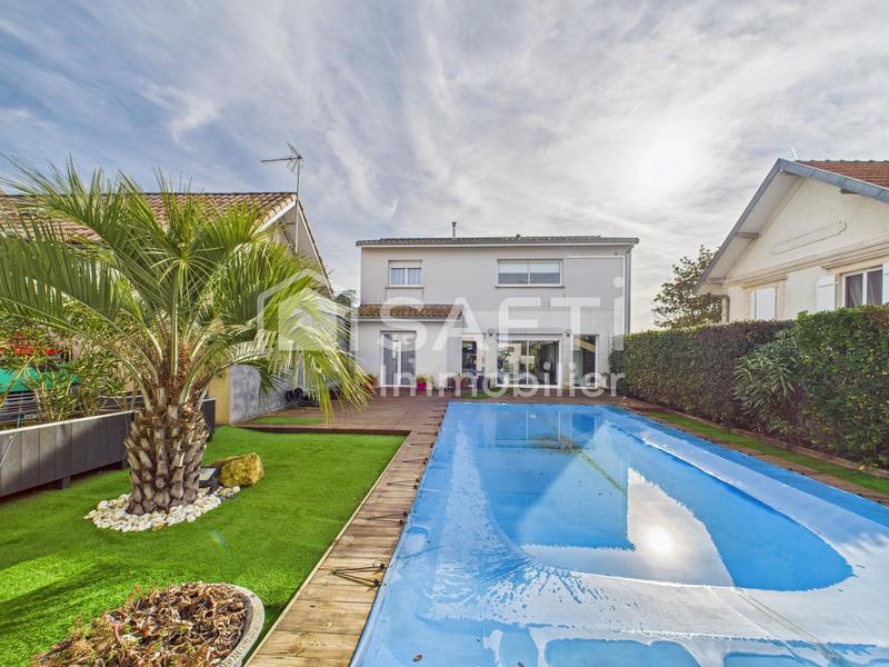 Maison - 147 m² - 5 pièces