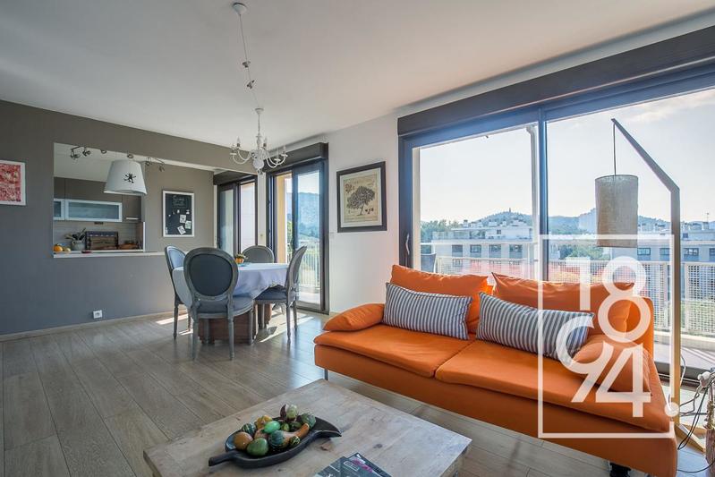 Appartement - 104 m² - 4 pièces