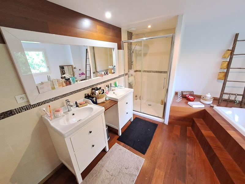 Maison - 148 m² - 6 pièces