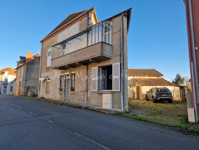 Maison - 240 m² - 11 pièces