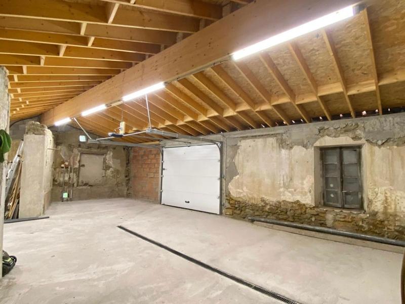 Maison - 240 m² - 8 pièces