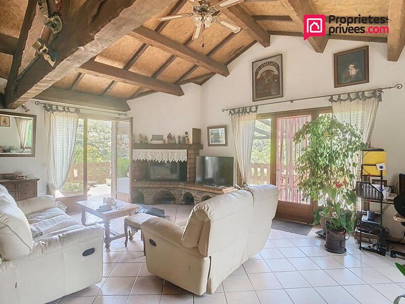 Maison - 265 m² - 10 pièces