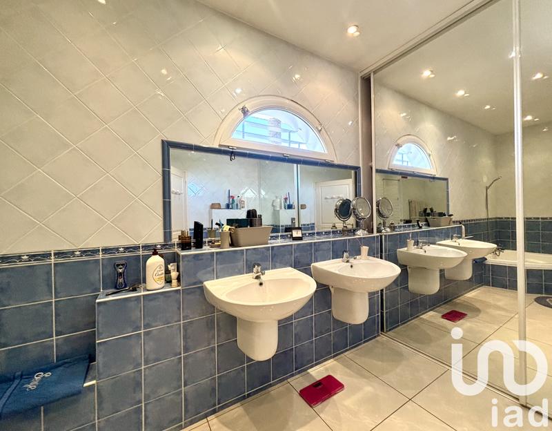 Maison de maîtres - 216 m² - 6 pièces