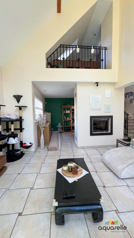 Maison - 250 m² - 7 pièces