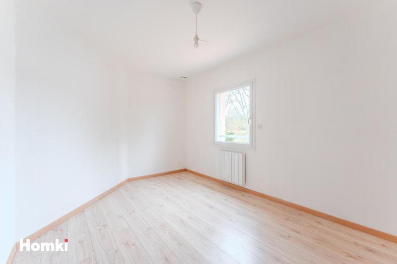 Maison - 215 m² - 8 pièces