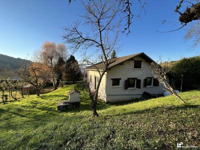 Maison - 94 m² - 5 pièces