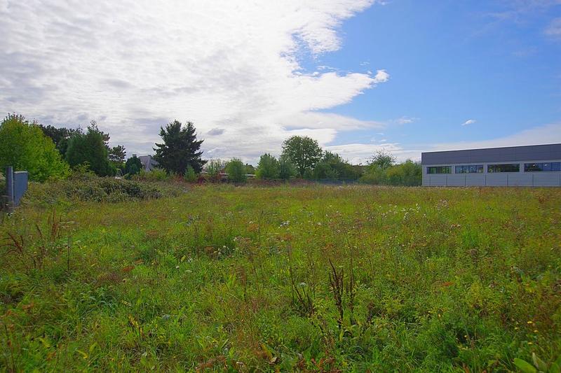 Terrain constructible - 896 m²