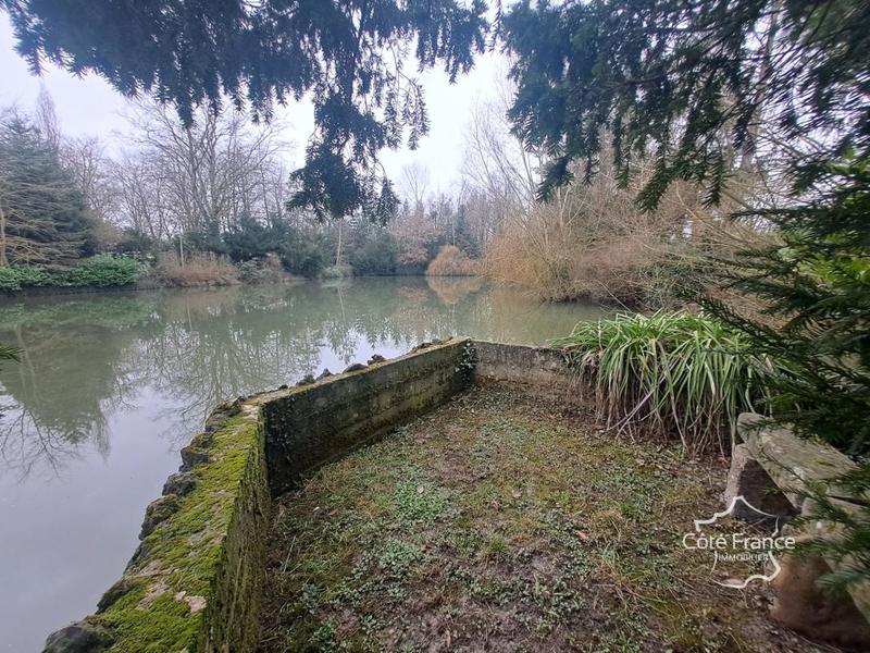 Local commercial - 739 m²