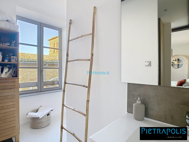 Appartement - 104 m² - 5 pièces