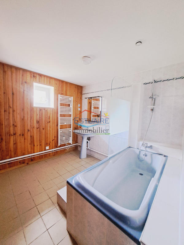 Maison - 93 m² - 4 pièces