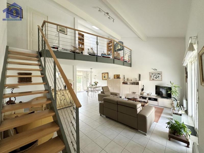 Pavillon - 105 m² - 5 pièces