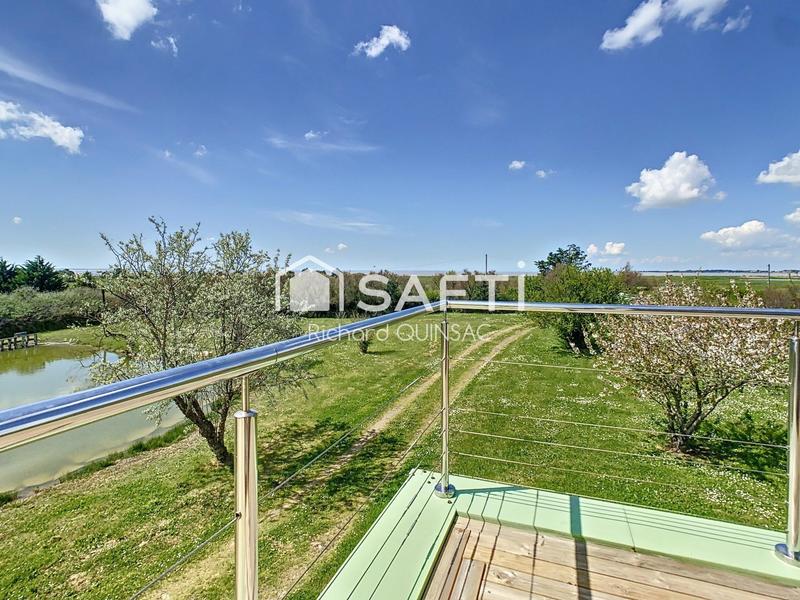 Maison - 218 m² - 10 pièces