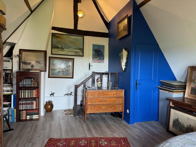 Maison - 210 m² - 8 pièces