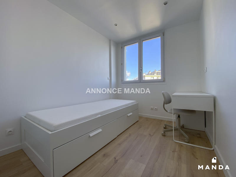 Chambre - 9 m² - 4 pièces