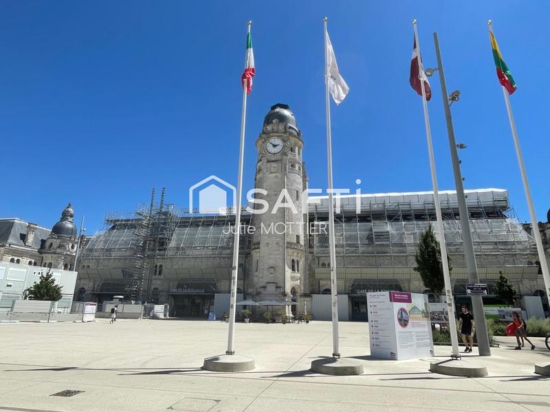 Appartement - 85 m² - 4 pièces