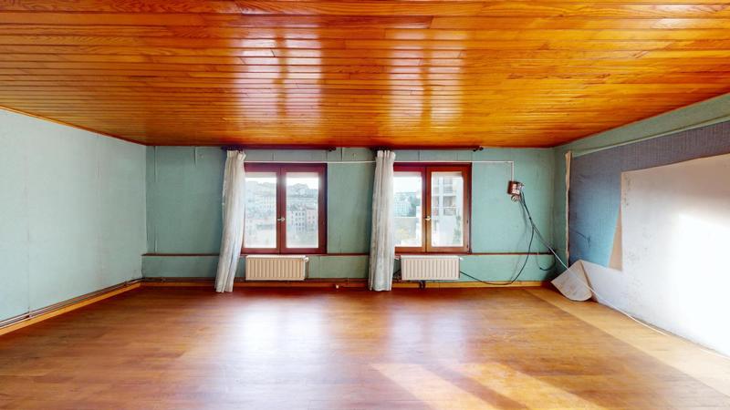 Appartement - 100 m² - 5 pièces