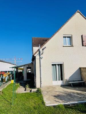 Maison - 86 m² - 5 pièces