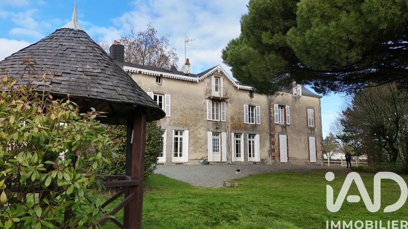 Maison - 380 m² - 11 pièces