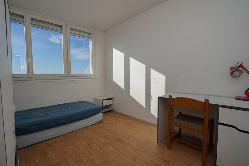 Appartement - 84 m² - 5 pièces