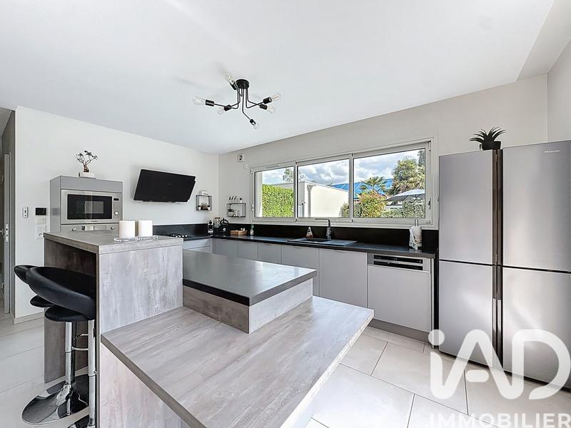 Maison - 169 m² - 6 pièces