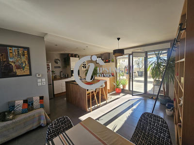 Appartement - 87 m² - 3 pièces